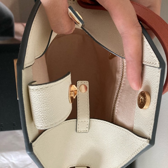 Danse Lente Mini Johnny Leather Hexagonal Bucket Bag - Picture 4 of 9